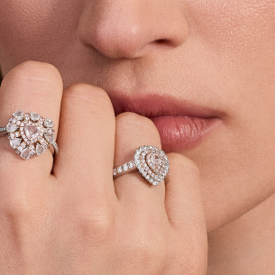 Anel Gota em Ouro Branco 18k com Diamantes Fancy Pink