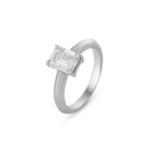 Anel Solitário em Ouro Branco 18K com Diamante 