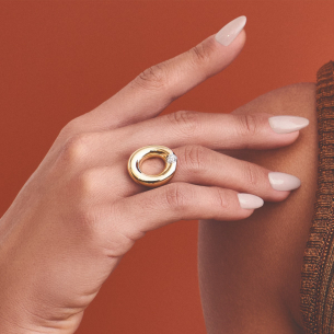 Anel em Ouro Amarelo 18K com Diamantes