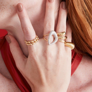 Anel em Ouro Amarelo 18K com de Diamantes 