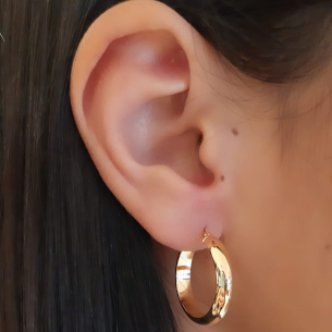 Brinco de argola redonda em Ouro Amarelo 18K