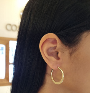Brinco Argola em Ouro Branco 18K 