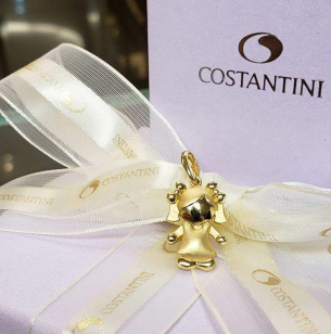 Pingente Ouro Amarelo 18K menina efeito acetinado