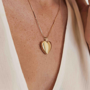 Relicário coração em Ouro Amarelo 18K